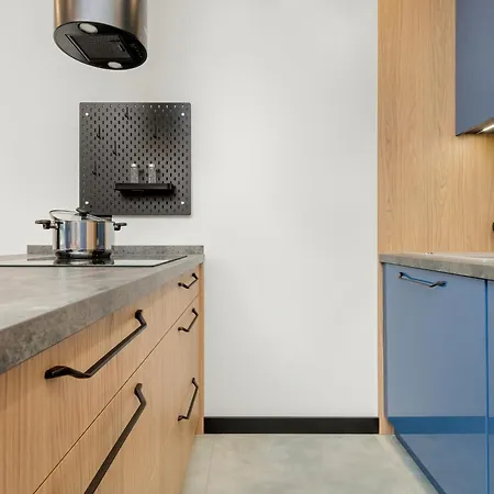 Jasne Apartmenty Z Parkingiem Popieluszki W Gdansku By Renters Apartamento