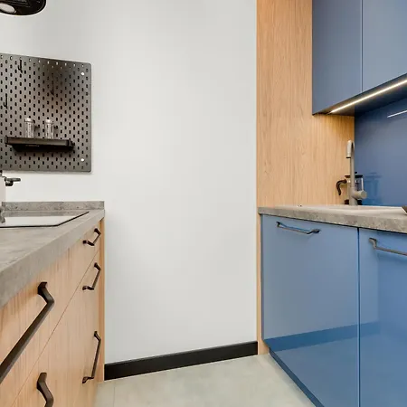 Jasne Apartmenty Z Parkingiem Popieluszki W Gdansku By Renters Apartamento