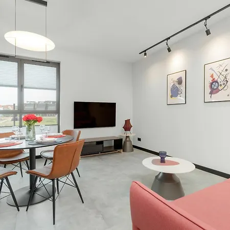 Jasne Apartmenty Z Parkingiem Popieluszki W Gdansku By Renters Apartamento