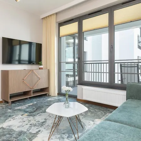 Jasne Apartmenty Z Parkingiem Popieluszki W Gdansku By Renters Apartamento