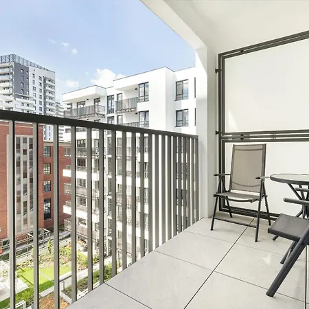 Jasne Apartmenty Z Parkingiem Popieluszki W Gdansku By Renters Apartamento *